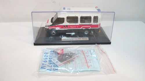 1:43 AURORA IVECO DAILY HONG KONG POLICE PTU WHITE RESIN CARS - Picture 7 of 8
