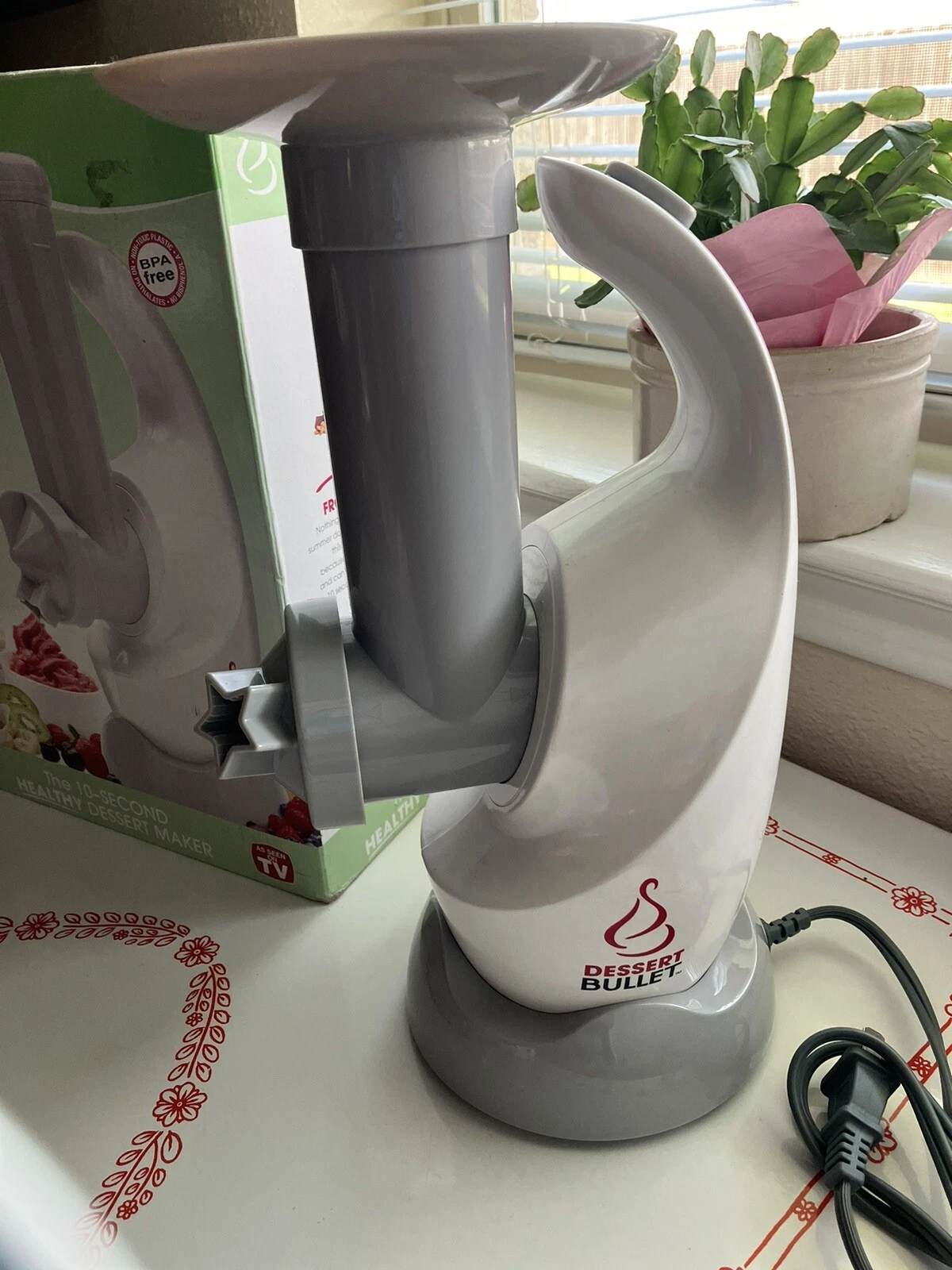 Magic Bullet Dessert Maker ~ DB-0101 Gray/White ~ Healthy Dessert ~ 10 Seconds