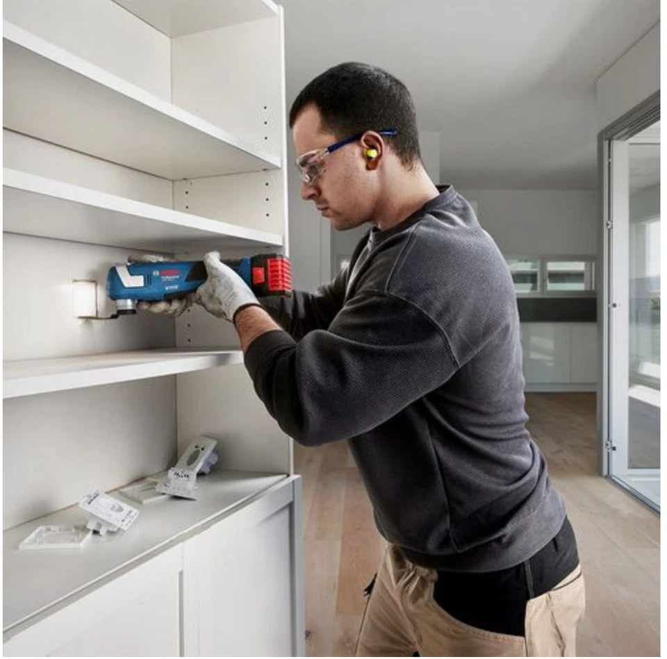 Bosch Cordless Multi-Tool Starlock & StarlockPlus 18V Tool Only GMF18V-34H - Image 2 of 4