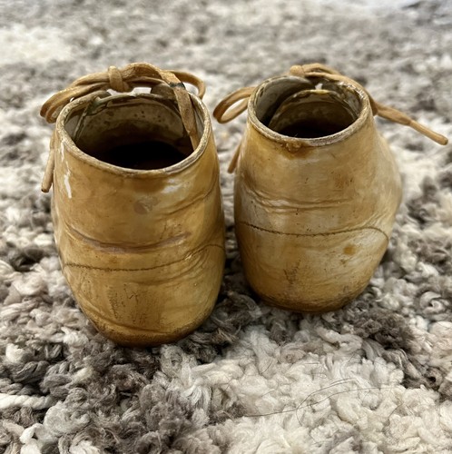 Vintage 1960s Leather Baby Girl Shoes Lace-Up Booties w/ Bells - Picture 4 of 6