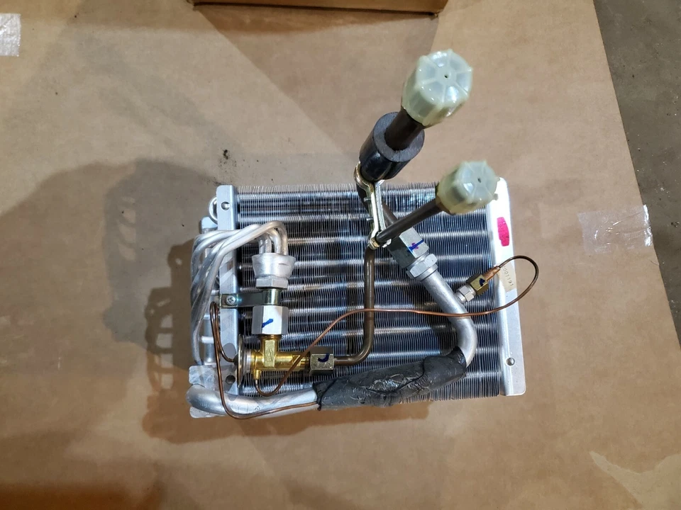 Nuevo de Lote Antiguo Evaporador de Aire Acondicionado Nissan Datsun 210 1981 1982 Foto 3 de 4