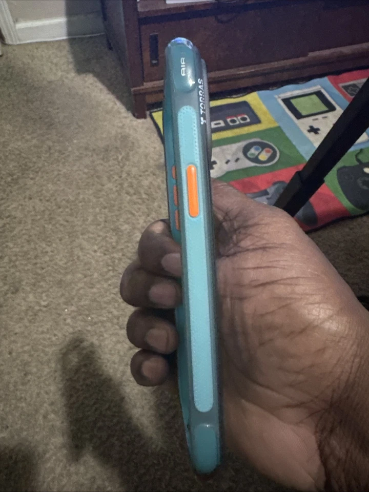 Funda TORRAS Ostand Q3 Air para iPhone 15 Pro Max con MagSafe y Soporte Magnético 360 Foto 4 de 4