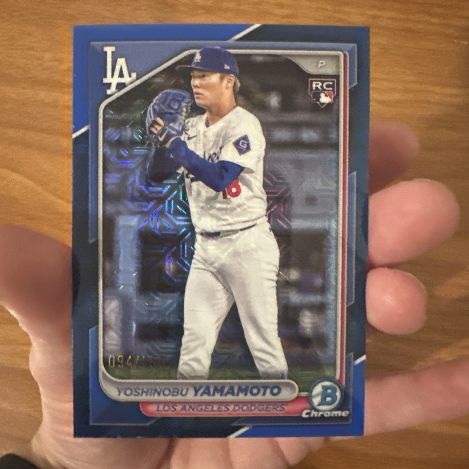 2024 Bowman Chrome - Yoshinobu Yamamoto #73 Blue Mojo Refractor /150 (RC)