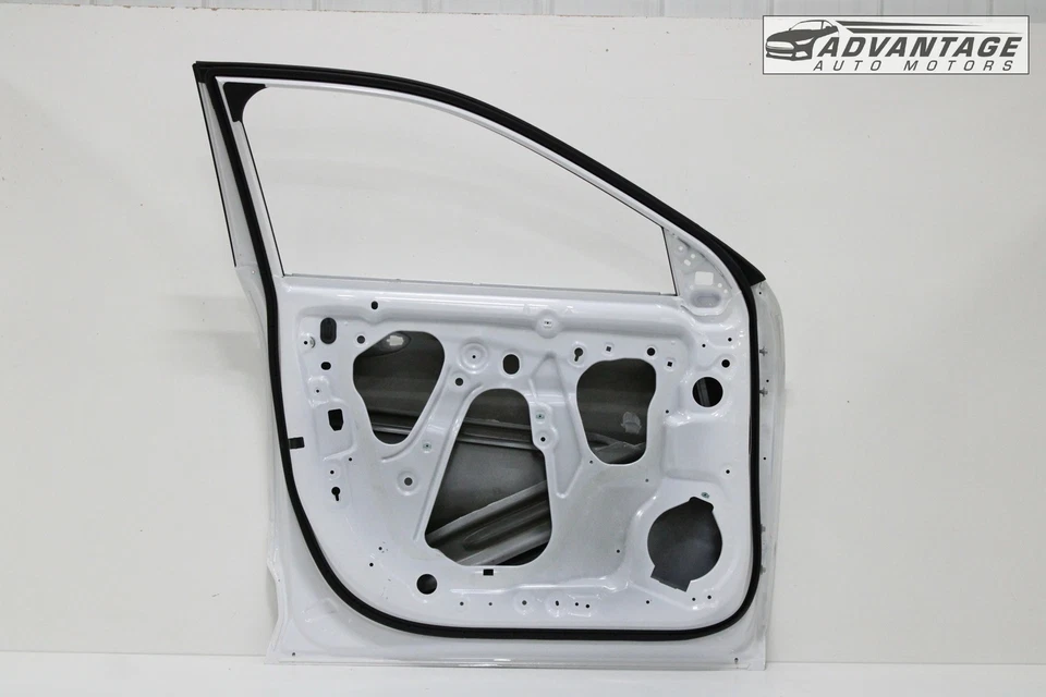 2024-2025 CHEVROLET TRAX ПЕРЕДНЯЯ ЛЕВАЯ БОКОВАЯ ДВЕРЬ КРЫШКА ПАНЕЛИ САММИТА БЕЛЫЙ OEM - Изображение 2 из 4