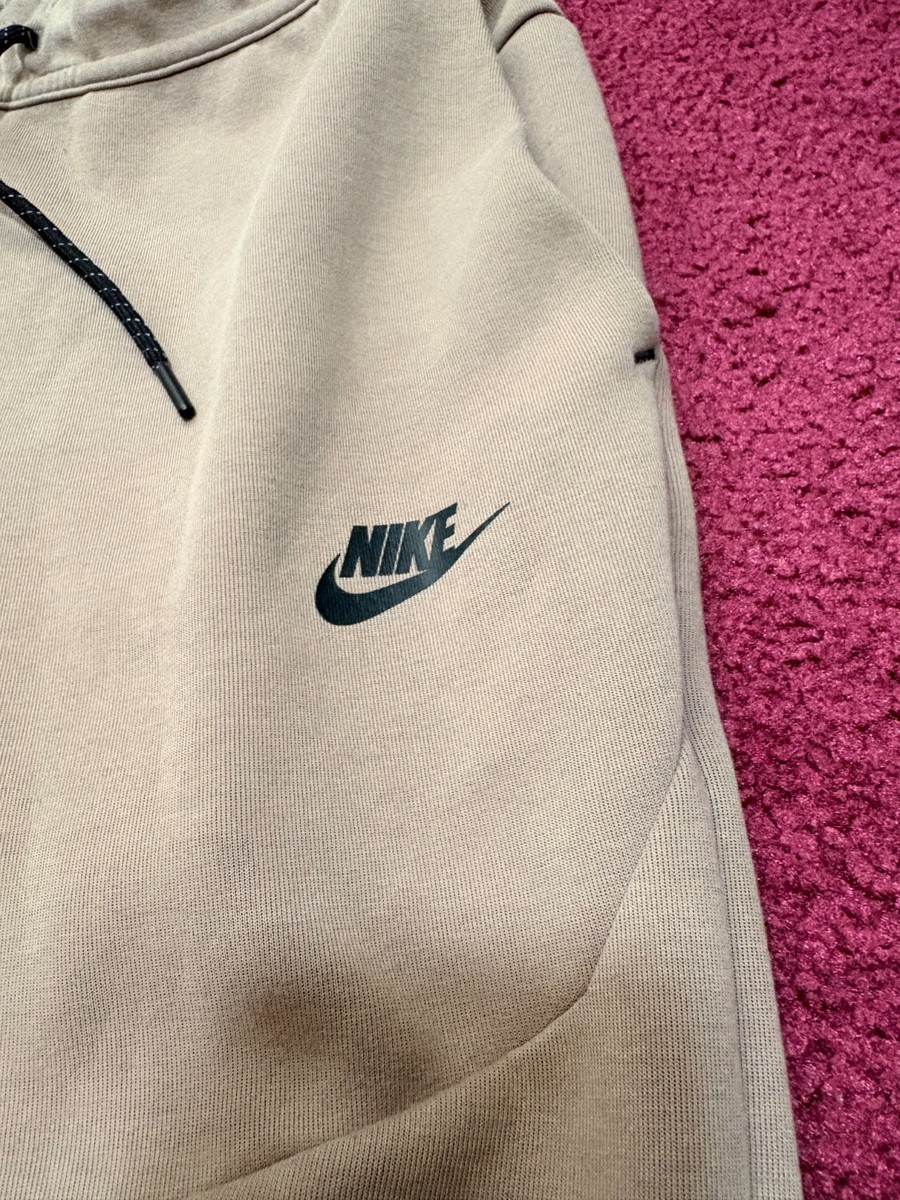 Nike Tech Fleece Joggers View 3