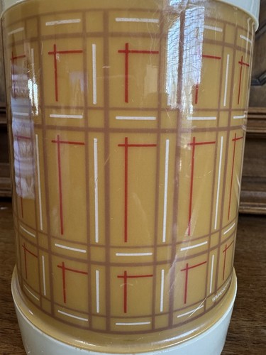 Vintage Aladdin Thermos, tan red geometric, Wide Mouth Pint Size. 7.5" tall - Picture 2 of 7