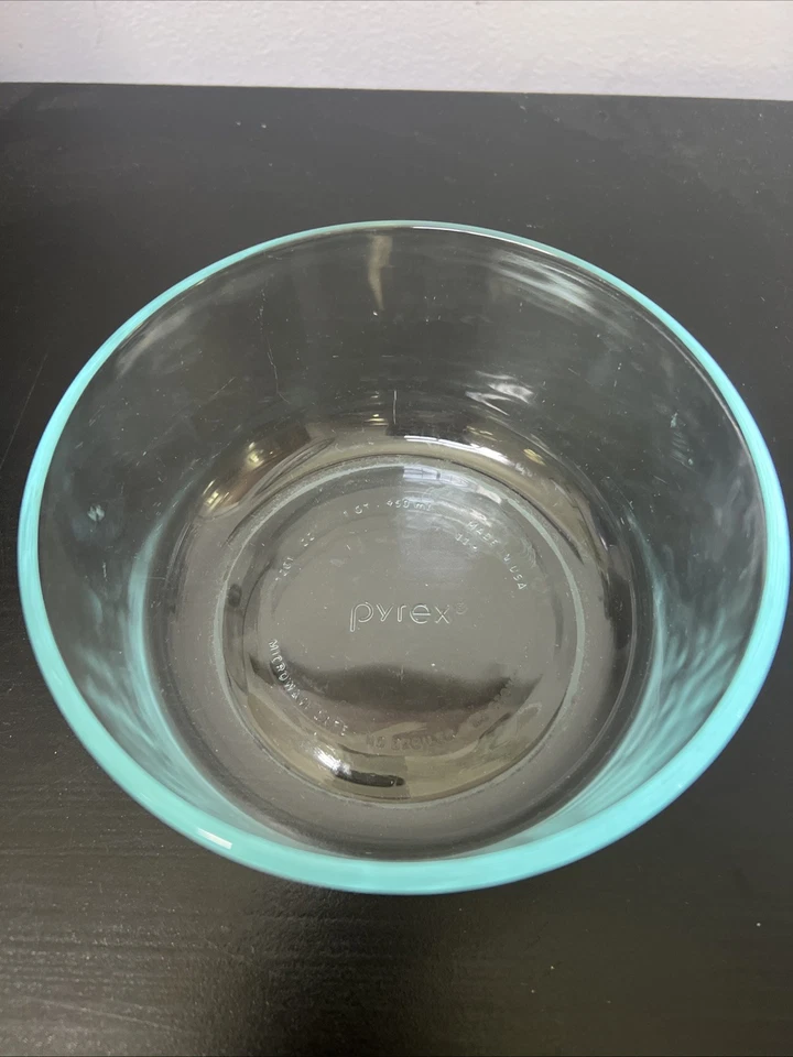 Vintage Lot of FIVE Pyrex/Anchor Storage Bowls Clear  (3) 2 cup, (2) 1 Quart - Image 3 of 4