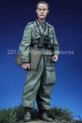 ALPINE MINIATURES 1:35 SET 35148 WWII GERMAN OTTO CARIUS sPzAbt 502 (1 FIGURE)