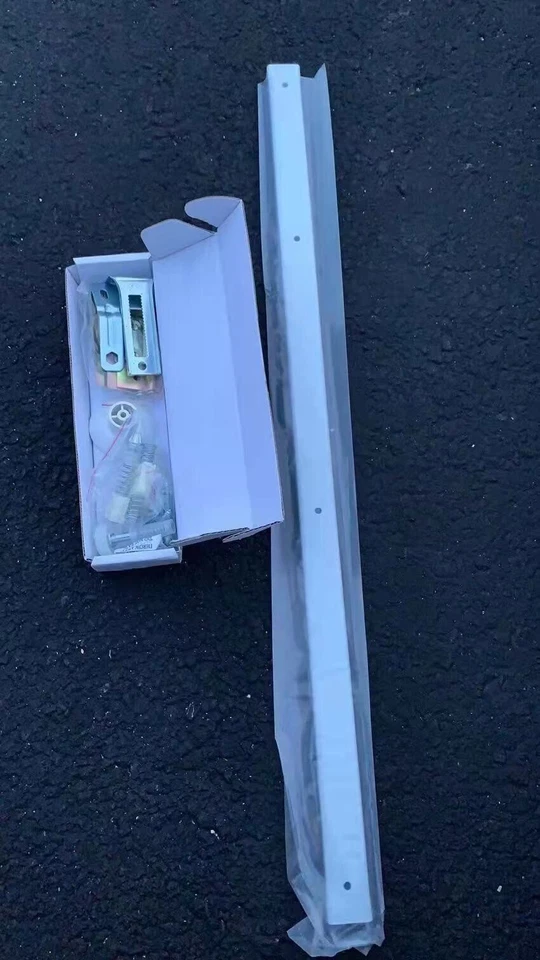 Puerta de armario plegable (medio) de madera de pino 24*80 puerta de almacenamiento de garaje Foto 3 de 4