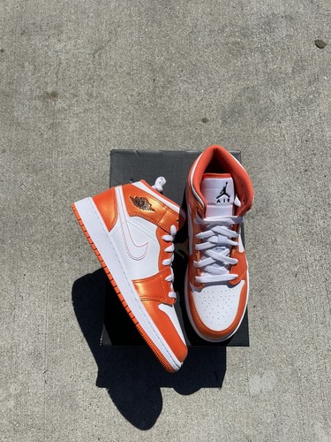Nike Air Jordan 1 Mid Metallic Orange 