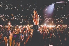 LINKIN PARK CHESTER PHOTO STRETCHED CANVAS WALL ART READY TO HANG CP204