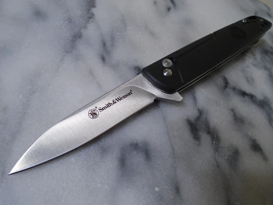 Smith & Wesson Axis Lock Pocket Knife Ball Bearing Pivot Folder 1205908 New - Image 2 of 4