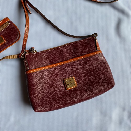 Dooney & Bourke Pebbled Leather Ginger Pouchette Crossbody Wine with Coin Case - Picture 2 of 7