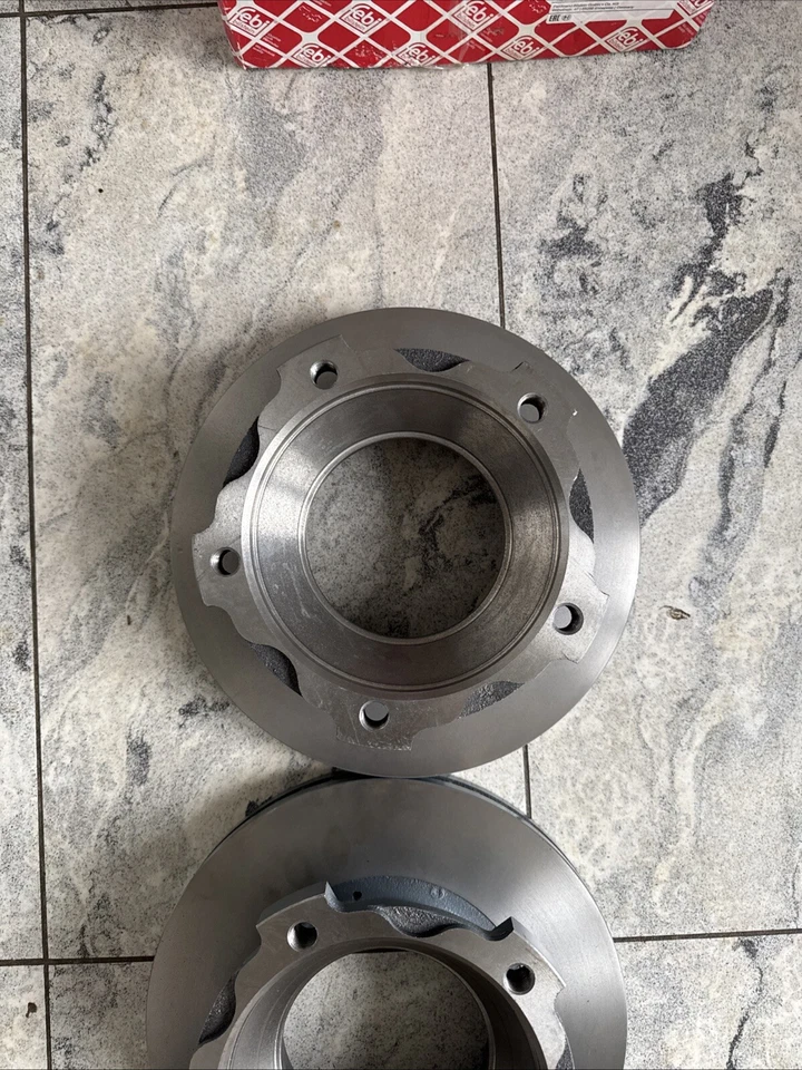 Febi Rear Brake Disc Set Fits Isuzu Truck N-Series 8980240060 8982488970 - Image 2 of 4