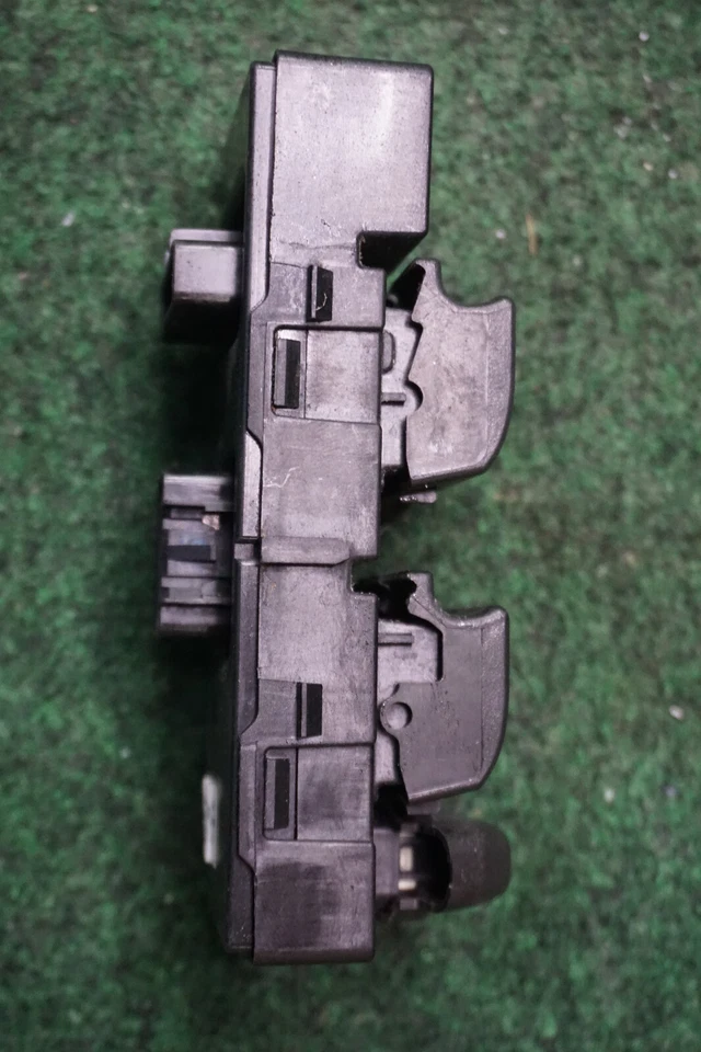 Interruptor de ventana delantera izquierda Buick Lacrosse 2005 2006 2007 2008 OEM 15852204 Foto 3 de 4