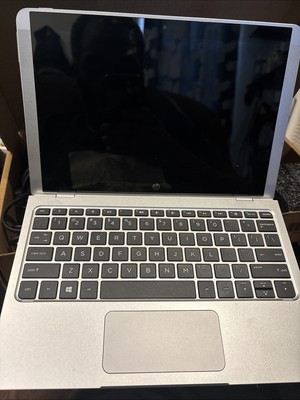 HPノートPC 本体 HP x2 Detachable 10（p0シリーズ） HP HP x2 10-p000 スタンダードモデル [カーディナルレッド] 価格比較