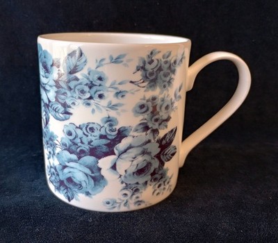 1 Mug Fine Bone China Staffordshire England 12 oz Blue Rose Chintz Roy Kirkham