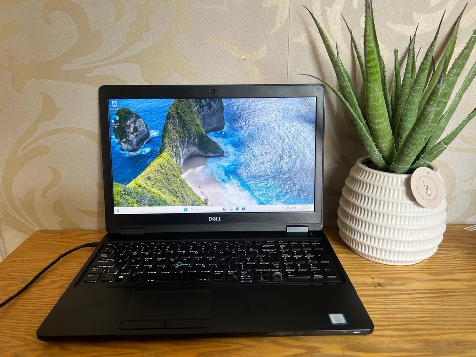 Dell Latitude 5580 Laptop, 15.6" Core i5 6th Gen, 16GB RAM, 256GB SSD, W11 - Image 2 of 4