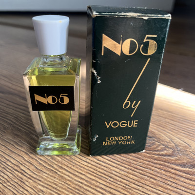 Vintage No5 von Vogue Parfum Flakon voll Sammlerstück Mode Parfüm 