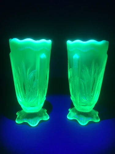 Fenton Vaseline Cactus Yellow Topaz Opalescent Set Of 2 Vases Uranium 4 7/8”
