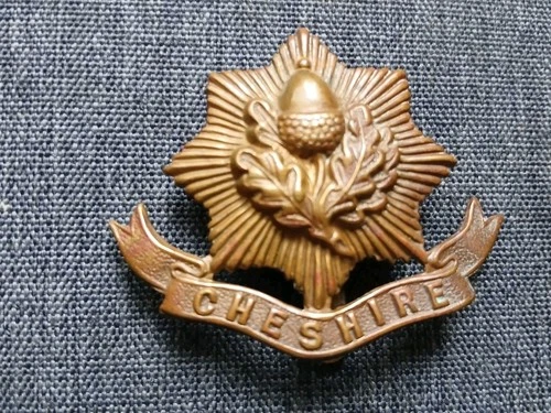 #098 – THE CHESHIRE REGIMENT WW1 BRASS ECONOMY CAP BADGE