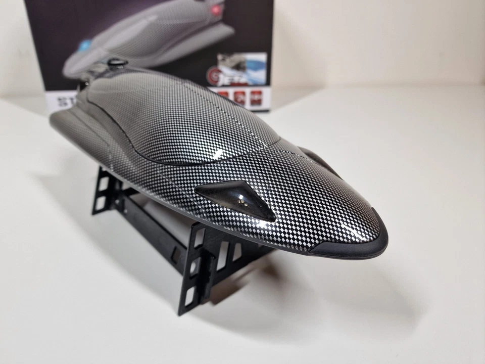 Amewi 26108 Stingray Rc Speedboot mit Jetantrieb 335mm RTR Carbon-Optik Rc Boot - Bild 3 von 4