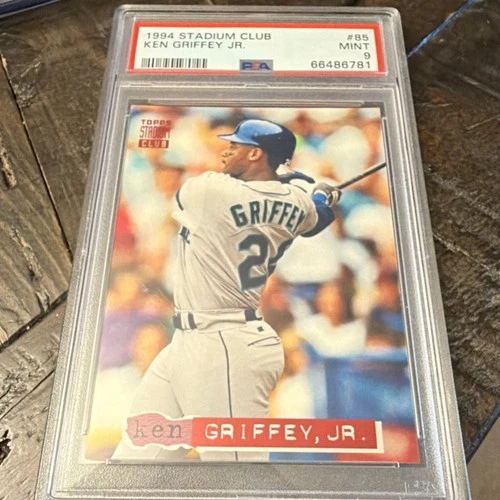 Topps 1994 Stadium Club Ken Griffey Jr #85 Seattle Mariners PSA 9 Base Set Card