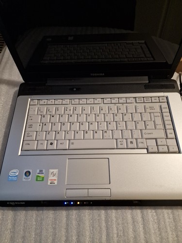 Toshiba Equium A200-1V0 Laptop Untested Read Description - Picture 7 of 15
