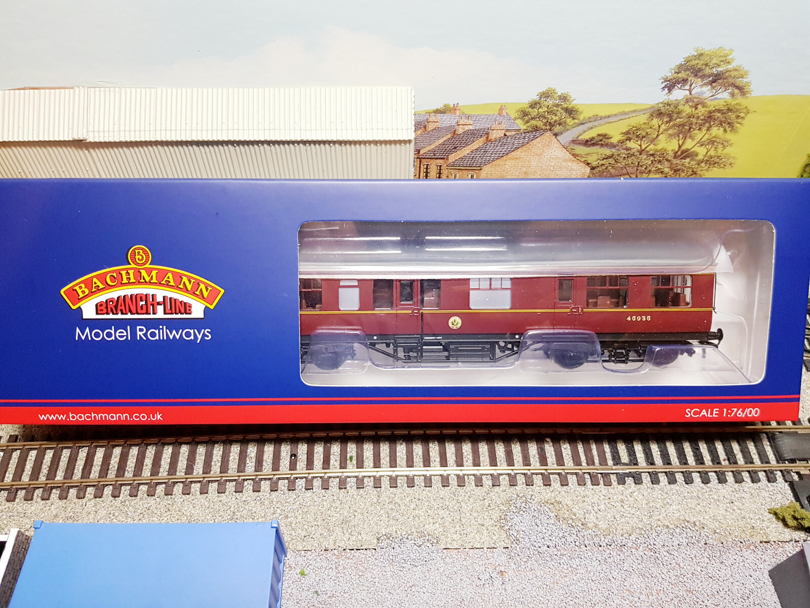 Bachmann 39782 OO Gauge LMS 50ft Inspection Saloon BR InterCity