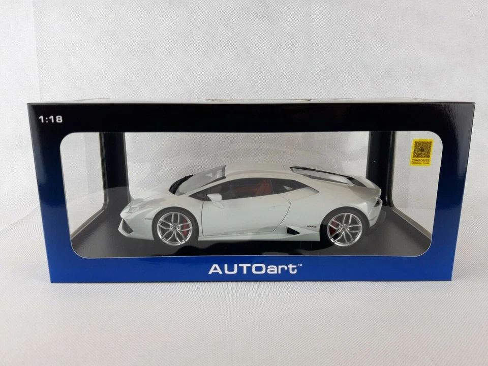 LAMBORGHINI HURACAN LP610-4 2014 WHITE AUTOART 74602 1/18 COMPOSITE - Photo 1/4