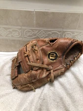 Wilson A9886 Broken In 13”Baseball Softball Glove Left Throw Has Inner Wear