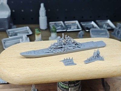 1/700/1250/2000  Russian Isakov-class Battleship Unpainted