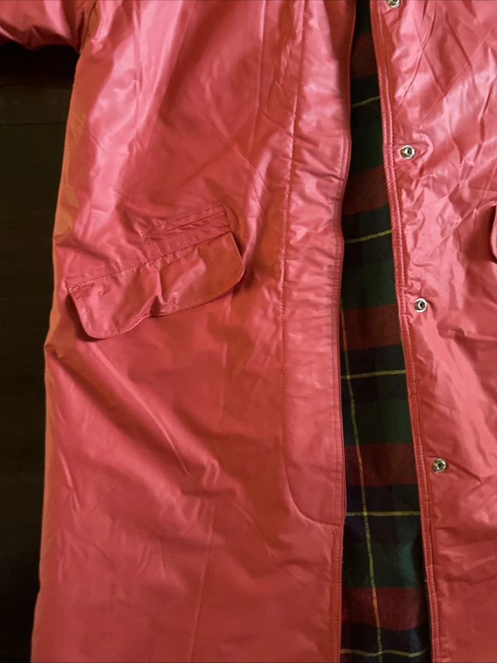 Abrigo de lluvia forrado a cuadros PVC resbaladizo rojo Misty Harbor de colección talla grande L Foto 4 de 4