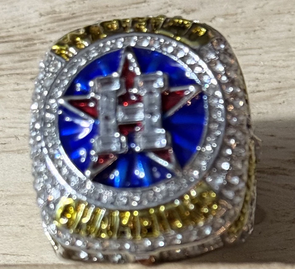 Houston Astros 2017 MLB World Series Champions Replica Ring - Gattis - Image 4 of 4