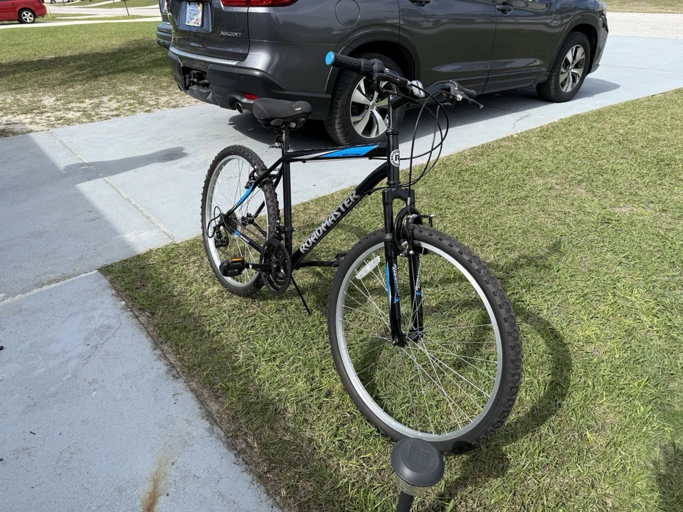 Bicicleta de montaña ROADMASTER Granite Peak para hombre - negra/azul Foto 2 de 4