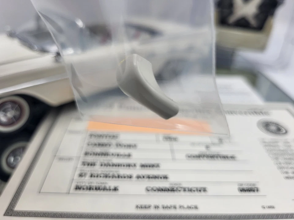 DANBURY MINT 1959 PONTIAC BONNEVILLE CONVERTIBLE **RARE/HAS ISSUES/READ DESCRIPT - Image 2 of 4