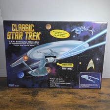 Playmates Classic Star Trek U.S.S. Enterprise NCC-1701   NIB