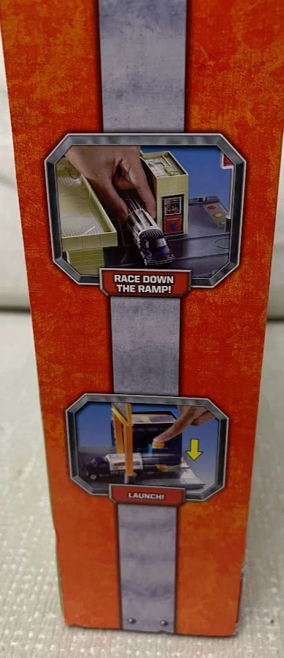 Matchbox Adventure Links SERVICE CENTER w 1 Vehicle 60th Anniversary New in Box - Image 3 of 4