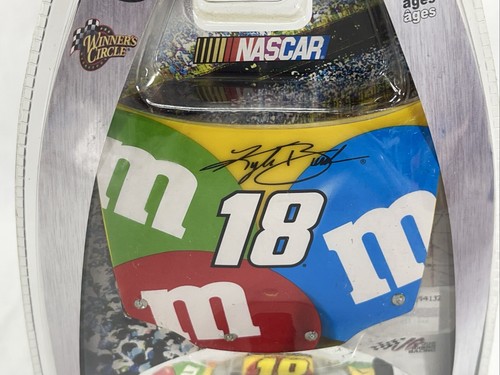 Kyle Busch Winner’s Circle 1:64 M&M’S #18 NEW - Picture 3 of 7