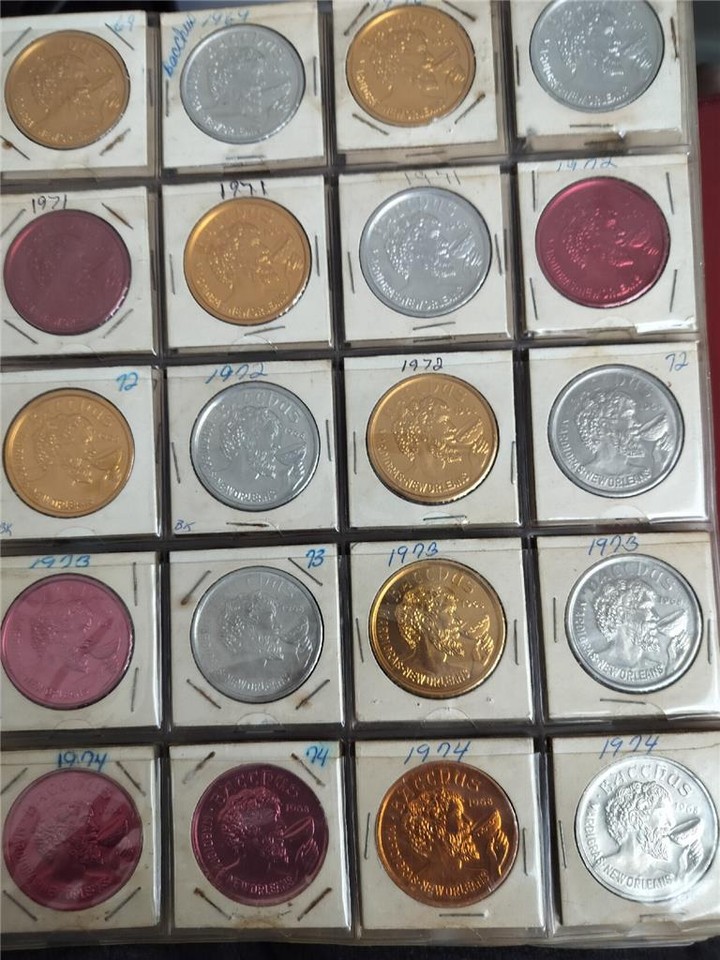 70s 400+ LOT Binder New Orleans Massive Mardi Gras Tokens Doubloons