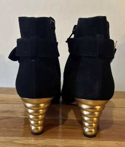 ๐ป Timothy Hitsman Spain Women's Size 7 N Leather Black Ankle Boots Gold Heels - Picture 7 of 8