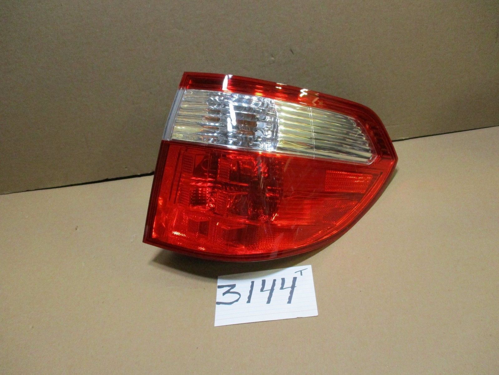 05 06 07 Honda Odyssey PASSENGER Side Tail Light Used Rear Lamp #3144-T 