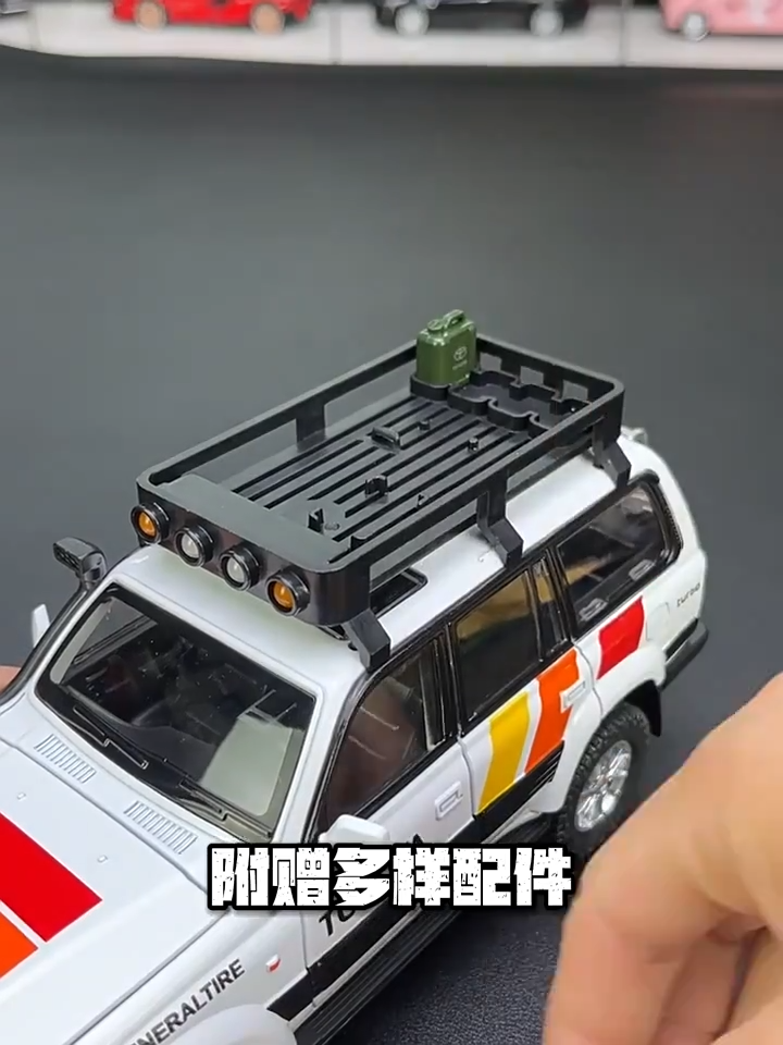 1:24 Toyota Land Cruiser LC80 Car Model Alloy Diecast Vehicle Gift