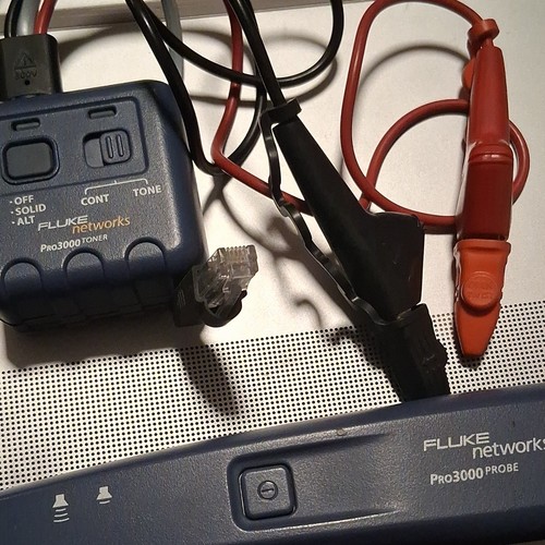 Fluke Networks Pro3000 Tone Generator & Probe Kit for Network Cable Testing