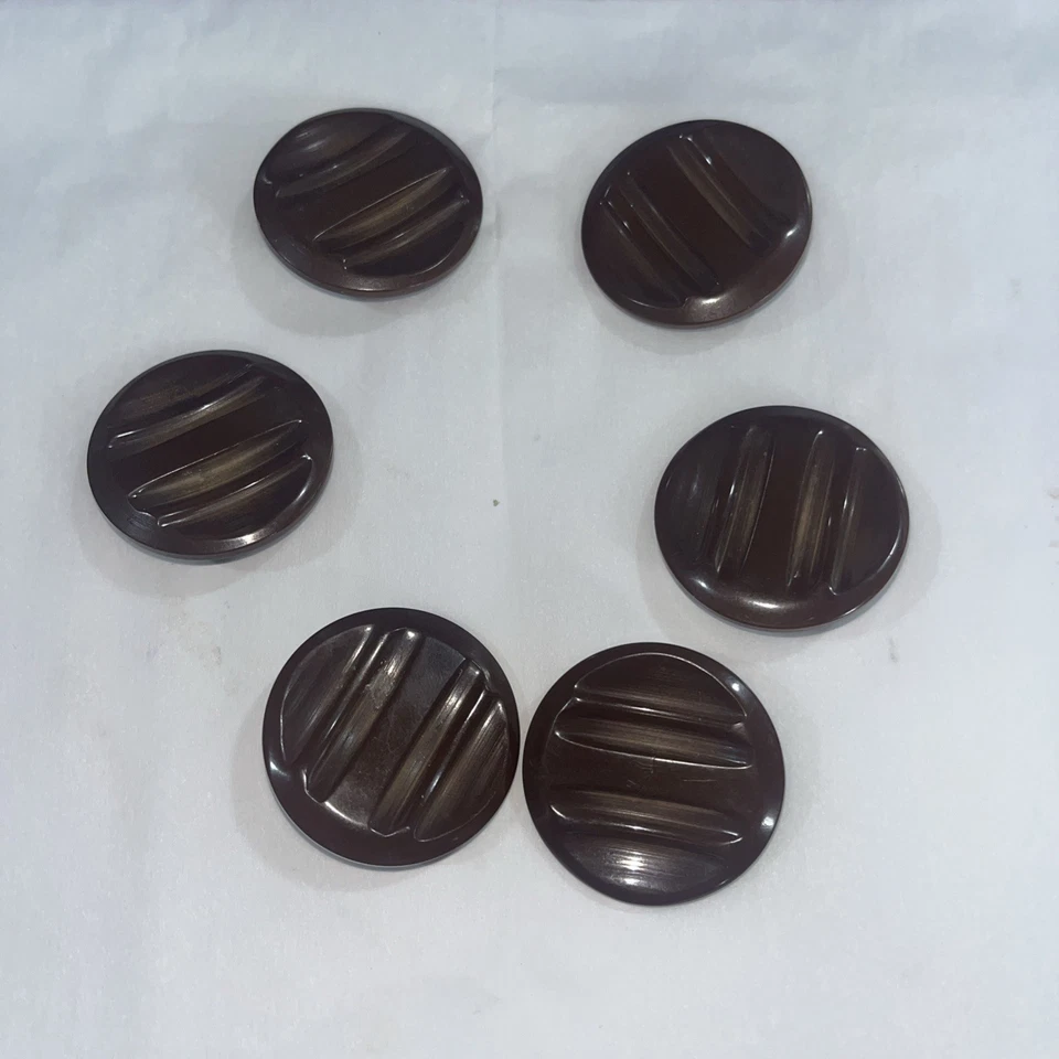 Vtg Carved Bakelite Button Root Beer Large mid century bold look VHTF GrEAt FInD - Image 2 of 4