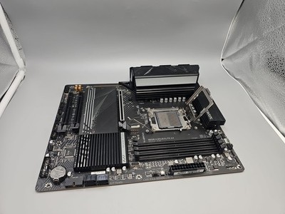 GIGABYTE B650 AORUS ELITE AX AM5 DDR5 Motherboard !Parts/Repair - Bent CPU Pins!