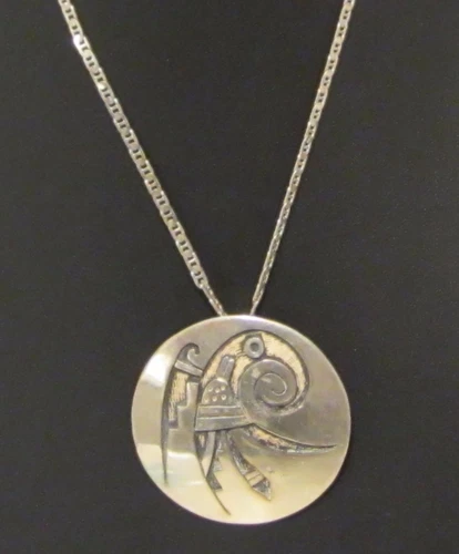 LOUIS VUITTON（LV） COLLANA SPILLA CATENA CIONDOLO GRANDE ARGENTO LV DESIGN ROTONDO INCISO 5736B