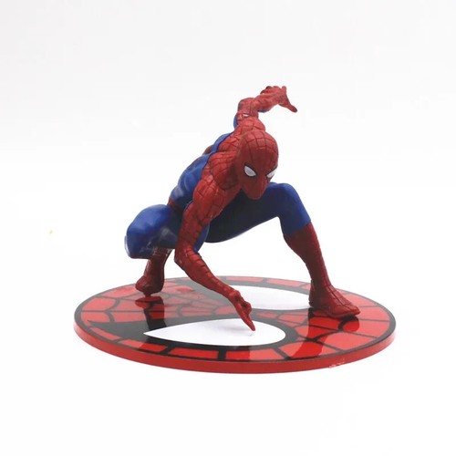 Statua Action Figure Spider-Man in Posa Dinamica su Base Decorata - Imagen 2 de 7