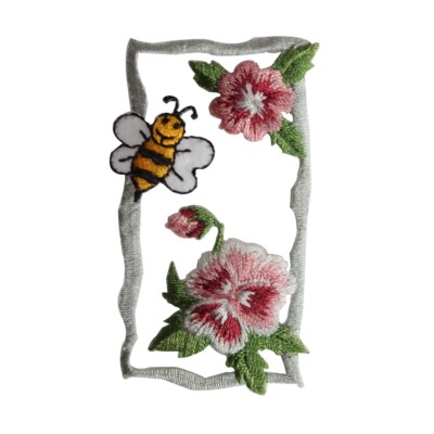 ID 7009 Flower Picture Frame Patch Bee Garden Badge Embroidered Iron On Applique