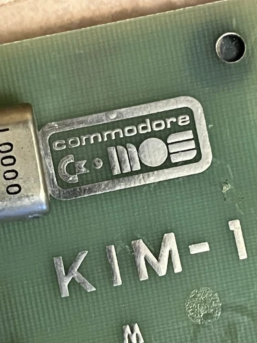Commodore MOS KIM-1 mit Netzteil und Büchern kim 1